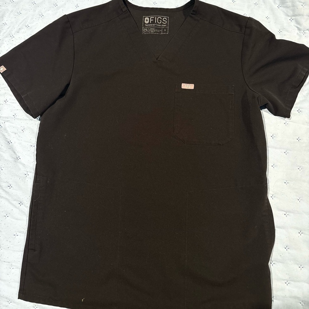FIGS Men's Dark Scrub Top